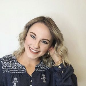 Meet your Posher, Carli